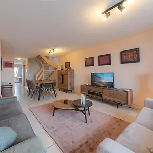 https://apartment-meiboom.hotelsghent.com
