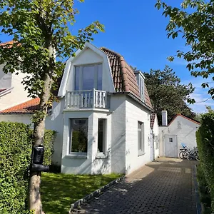 https://villa-family-beach-house-surf-sea.hotelsghent.com